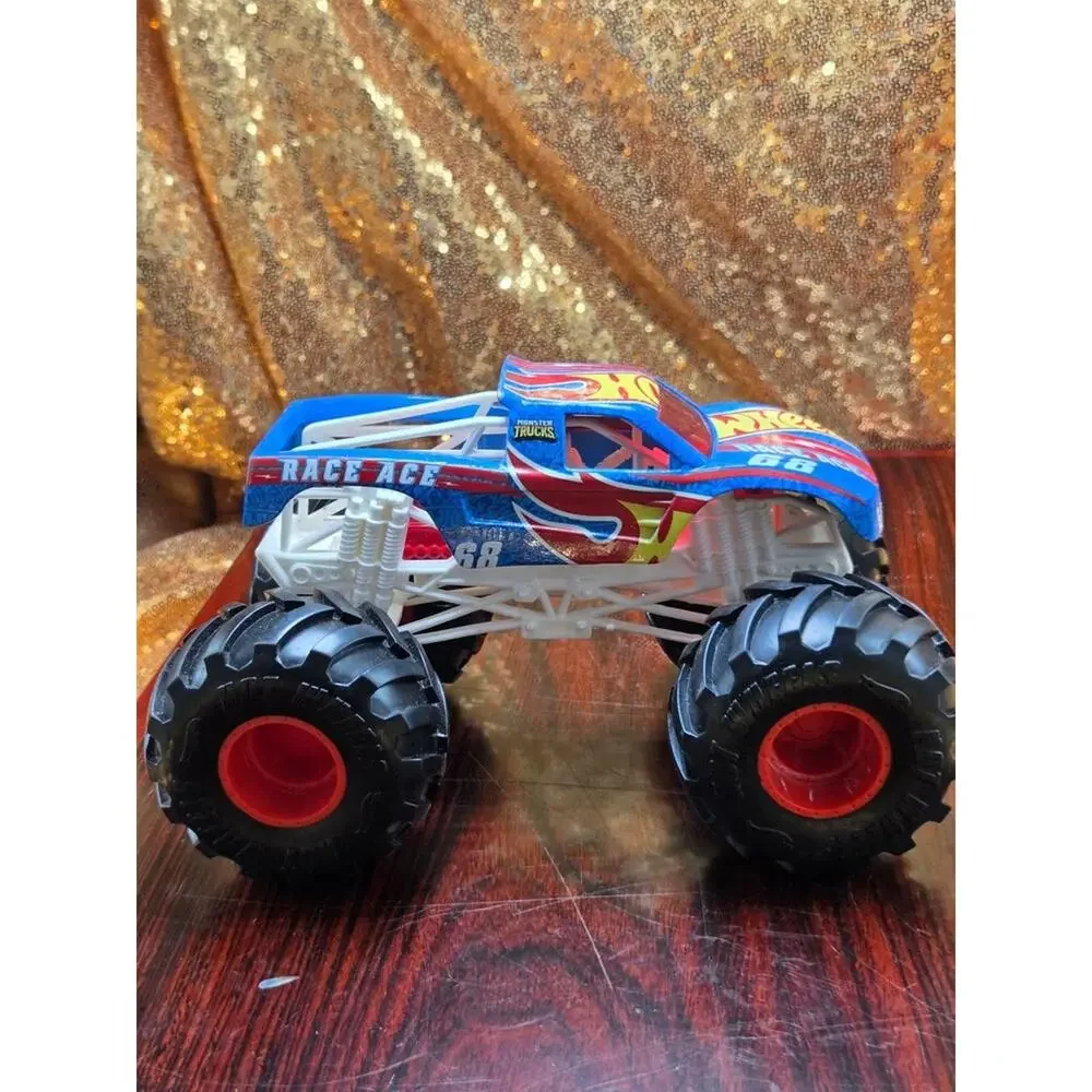 Hot Wheels Monster Truck Race Ace 68